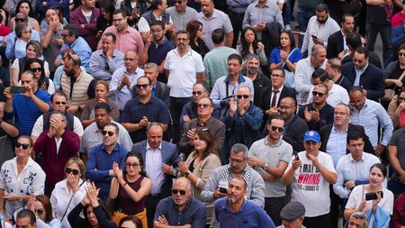 tagreuters.com2025binary_LYNXMPELA20OB-VIEWIMAGE