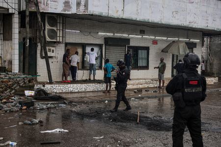 tagreuters.com2025binary_LYNXMPEL9R0YV-VIEWIMAGE