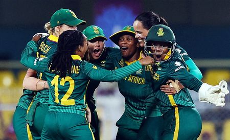 tagreuters.com2025binary_LYNXMPELA01DI-VIEWIMAGE