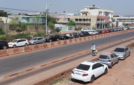 tagreuters.com2025binary_LYNXMPELA20S0-VIEWIMAGE