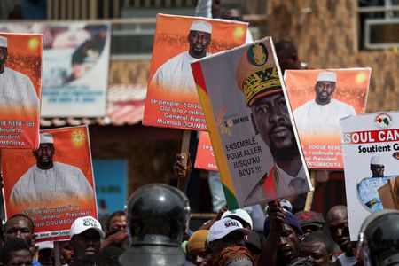 tagreuters.com2025binary_LYNXMPELA20YP-VIEWIMAGE