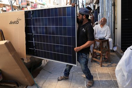 tagreuters.com2025binary_LYNXMPELAL0I7-VIEWIMAGE