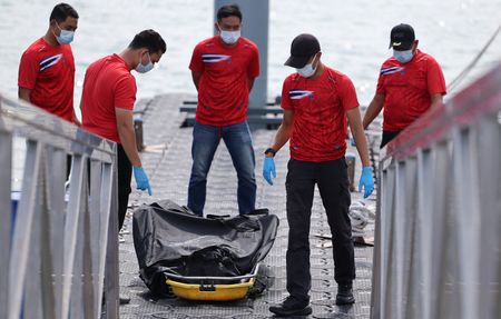 tagreuters.com2025binary_LYNXMPELA90BT-VIEWIMAGE