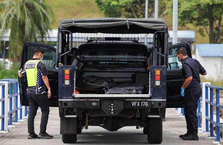 tagreuters.com2025binary_LYNXMPELAA0E0-VIEWIMAGE