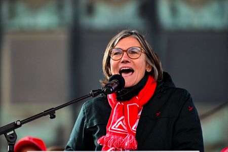 tagreuters.com2024binary_LYNXMPEK8A0IY-VIEWIMAGE