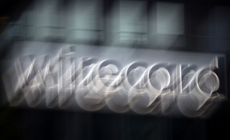 tagreuters.com2025binary_LYNXMPELAC0OQ-VIEWIMAGE