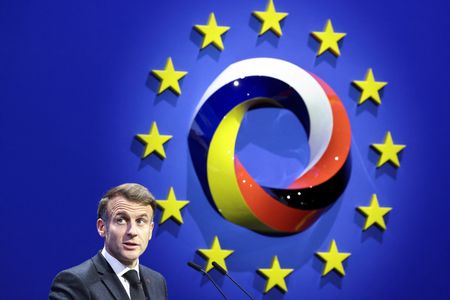 tagreuters.com2025binary_LYNXMPELAH0YE-VIEWIMAGE