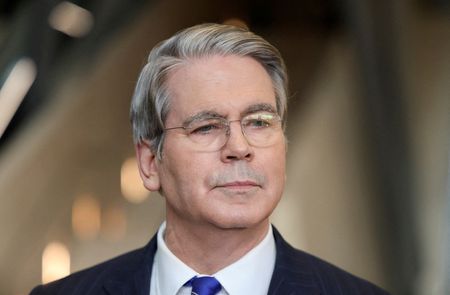 tagreuters.com2025binary_LYNXMPELA205S-VIEWIMAGE