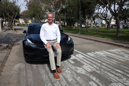 tagreuters.com2025binary_LYNXMPELAG0LU-VIEWIMAGE