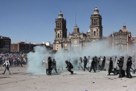 tagreuters.com2025binary_LYNXMPELAE0AS-VIEWIMAGE