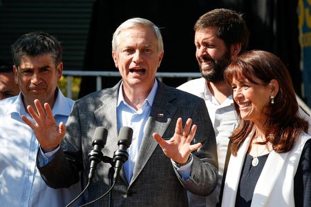 tagreuters.com2025binary_LYNXMPELAF0DD-VIEWIMAGE