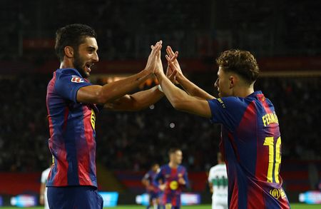 tagreuters.com2025binary_LYNXMPELA10DI-VIEWIMAGE