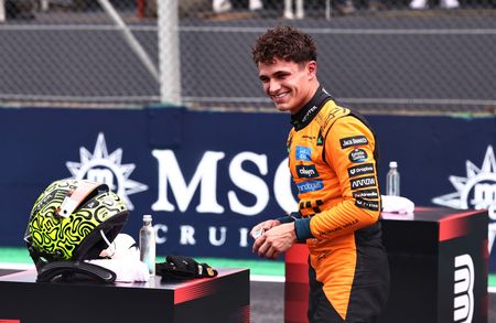 tagreuters.com2025binary_LYNXMPELA70E5-VIEWIMAGE