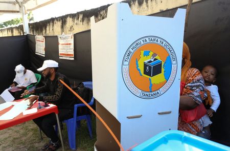 tagreuters.com2025binary_LYNXMPEL9T0EE-VIEWIMAGE