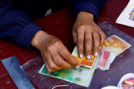 tagreuters.com2025binary_LYNXMPEL9U0AB-VIEWIMAGE