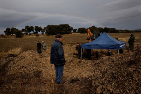 tagreuters.com2025binary_LYNXMPELAJ0LN-VIEWIMAGE