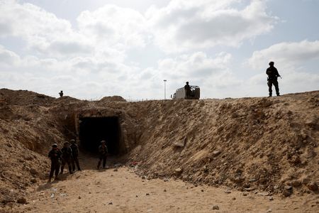 tagreuters.com2024binary_LYNXMPEK8C0T8-VIEWIMAGE