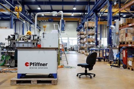 tagreuters.com2025binary_LYNXMPELAD079-VIEWIMAGE