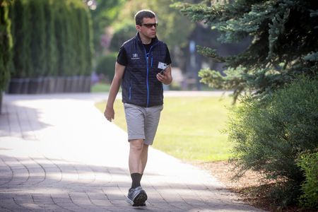 tagreuters.com2025binary_LYNXMPELAI15V-VIEWIMAGE