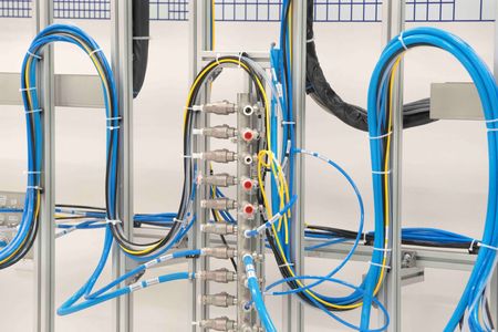 tagreuters.com2025binary_LYNXMPELAJ140-VIEWIMAGE