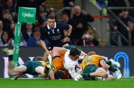 tagreuters.com2025binary_LYNXMPELA01FN-VIEWIMAGE