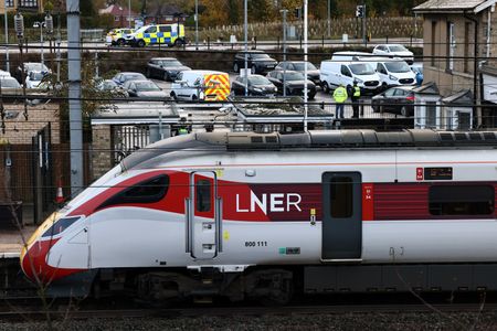 tagreuters.com2025binary_LYNXMPELA1046-VIEWIMAGE