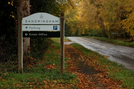 tagreuters.com2025binary_LYNXMPELA106Z-VIEWIMAGE