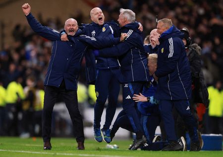 tagreuters.com2025binary_LYNXMPELAH17V-VIEWIMAGE