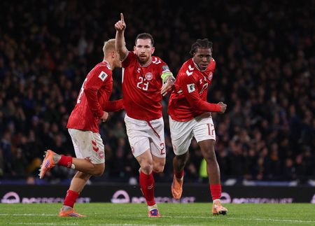 tagreuters.com2025binary_LYNXMPELAH185-VIEWIMAGE