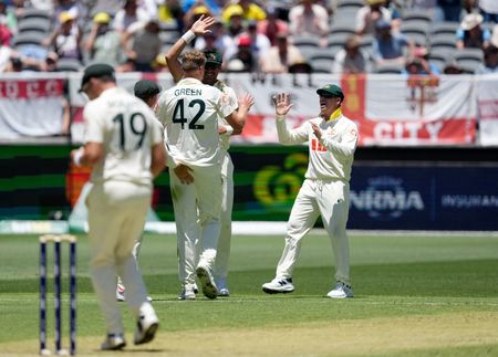 tagreuters.com2025binary_LYNXMPELAK05N-VIEWIMAGE