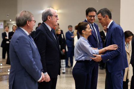 tagreuters.com2025binary_LYNXMPEL9U0QM-VIEWIMAGE