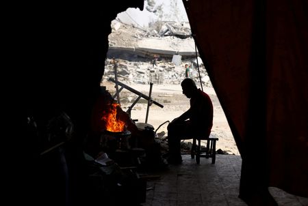 tagreuters.com2025binary_LYNXMPELA109M-VIEWIMAGE