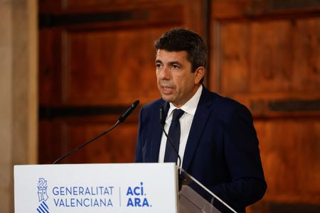 tagreuters.com2025binary_LYNXMPELA20AR-VIEWIMAGE