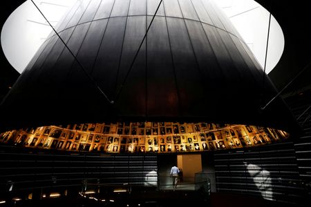 tagreuters.com2025binary_LYNXMPELA20NS-VIEWIMAGE