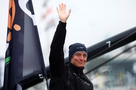 tagreuters.com2025binary_LYNXMPELA50SA-VIEWIMAGE