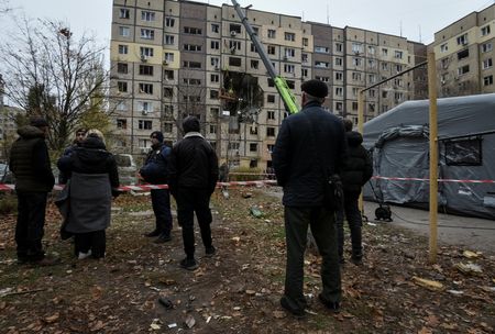 tagreuters.com2025binary_LYNXMPELA704W-VIEWIMAGE