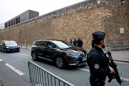 tagreuters.com2025binary_LYNXMPELA90QM-VIEWIMAGE