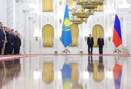 tagreuters.com2025binary_LYNXMPELAB0PJ-VIEWIMAGE