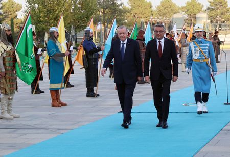 tagreuters.com2025binary_LYNXMPELAC0U8-VIEWIMAGE