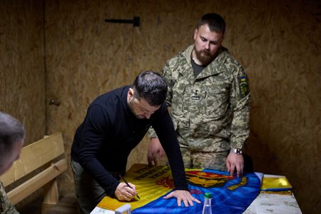 tagreuters.com2025binary_LYNXMPELAC0XN-VIEWIMAGE