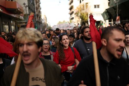 tagreuters.com2025binary_LYNXMPELAG0TZ-VIEWIMAGE