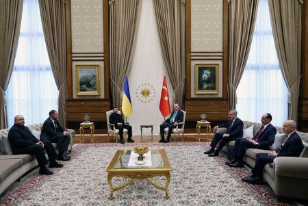 tagreuters.com2025binary_LYNXMPELAI0W6-VIEWIMAGE