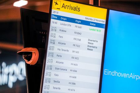 tagreuters.com2025binary_LYNXMPELAM00Z-VIEWIMAGE