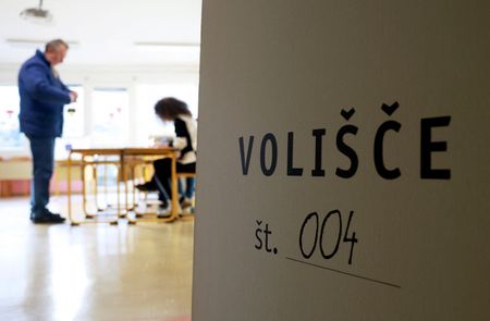 tagreuters.com2025binary_LYNXMPELAM0FU-VIEWIMAGE