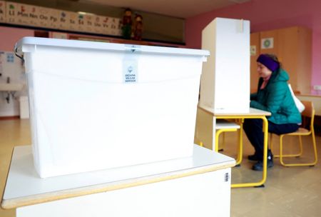 tagreuters.com2025binary_LYNXMPELAM0FV-VIEWIMAGE