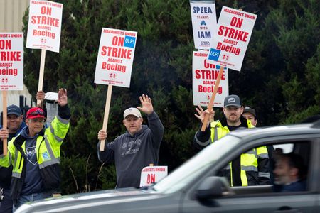 tagreuters.com2024binary_LYNXMPEK8C0NU-VIEWIMAGE